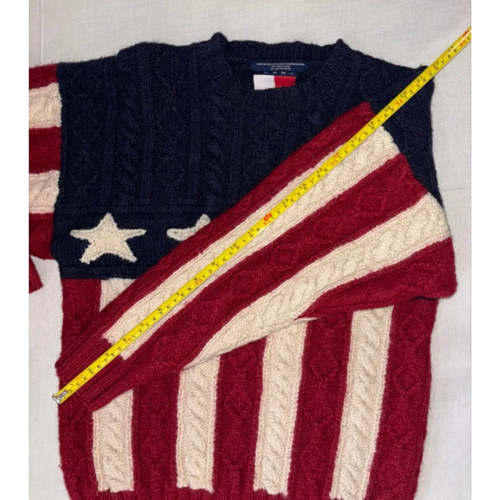 Tommy Hilfiger RARE Vintage 90’s Thick Wool Cable Knit America Flag Sweater sz M